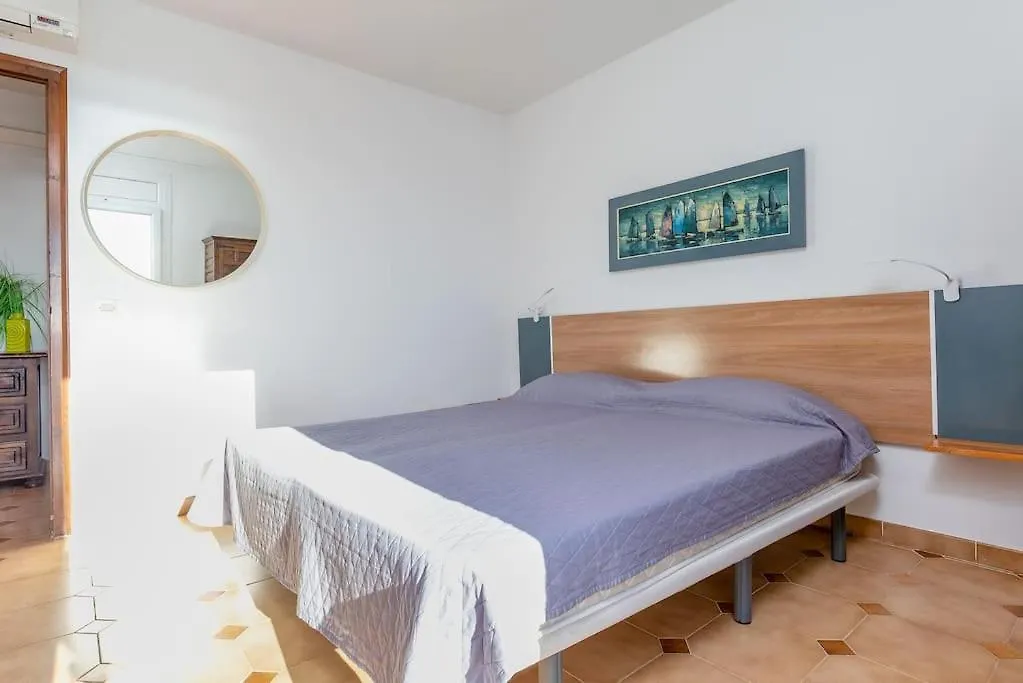 V020 - Puerto Primero Empuriabrava Hébergement de vacances