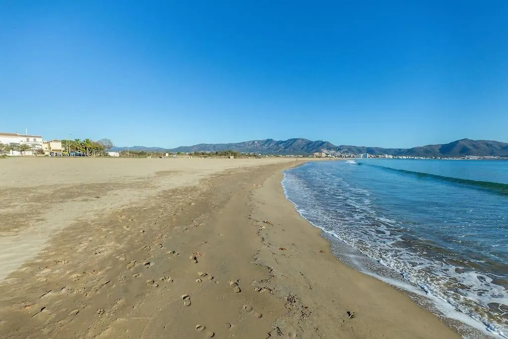 V020 - Puerto Primero Empuriabrava